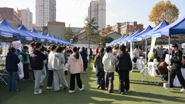 学校成功举办“学子聚汉”工程暨2026届毕业生校园供需见面会